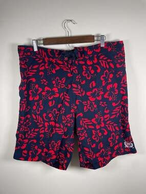 THRE3 Clothing Co. XXL Men's Red Floral Hibiscus Navy Blue Swim Trunks
